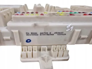 66730D Блок предохранителей Mazda 3 BK Арт e11669911, вид 4