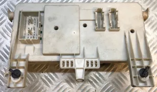 519050033 Блок предохранителей Mazda 3 BK Арт e10968969, вид 3