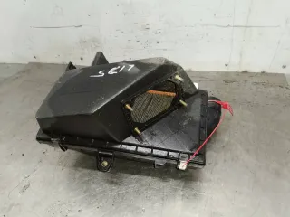  Корпус воздушного фильтра Mitsubishi Carisma Арт GRT51860, вид 1