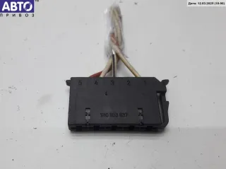 1h0953637 Разъем (фишка) проводки Volkswagen Golf 3 Арт 55015548, вид 2