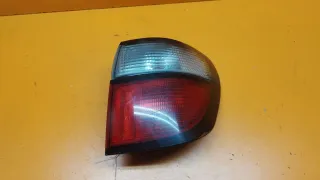   Фонарь задний правый Mazda 626 GF Арт 01018436, вид 1