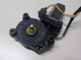 LR006099 Land Rover Моторчик стеклоподъемника Land Rover Freelander 2 Арт E51748802, вид 8