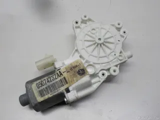 5179962AA Chrysler Моторчик стеклоподъемника Jeep Compass 2 Арт E40977784, вид 1