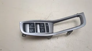 20917578 Кнопка стеклоподъемника переднего правого Chevrolet Orlando Арт 20235378, вид 1