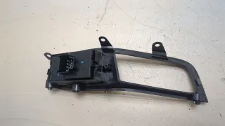 20917578 Кнопка стеклоподъемника переднего правого Chevrolet Orlando Арт 20235378, вид 5