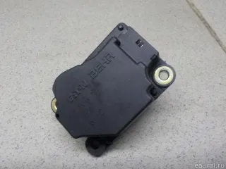 31101058 Volvo Моторчик заслонки печки Volvo S60 1 Арт E30718870, вид 3