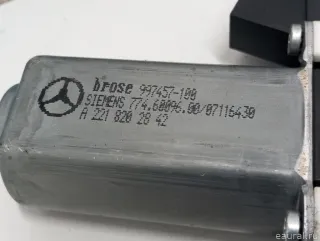 2218202842 Mercedes Benz Моторчик стеклоподъемника Mercedes S W221 Арт E31578849, вид 9