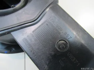 17A809857E VAG Ниша лючка бензобака Volkswagen Jetta 7 Арт E81042408, вид 4