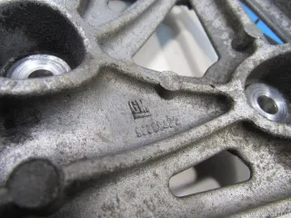 96868422 GM Кронштейн компрессора кондиционера Opel Antara Арт E81082160, вид 3