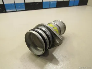 94610626031 VAG Фланец двигателя системы охлаждения Porsche Macan restailing Арт E80414303, вид 3