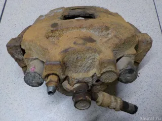 477300D070 Toyota Суппорт тормозной передний правый Toyota Yaris 3 Арт E31442477, вид 3