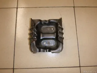 UH70567G1A Mazda Кронштейн (сопут. товар) Mazda BT-50 1 Арт E21352147