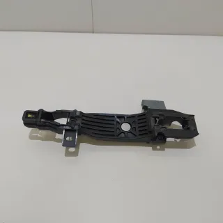 D6515942XF Mazda Кронштейн ручки Mazda 2 DE Арт E23059836, вид 1