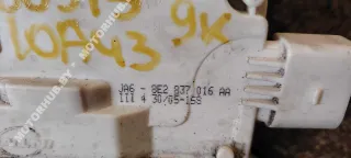 8E2837016AA Замок двери передней правой Audi A4 B7 Арт 00100515, вид 3
