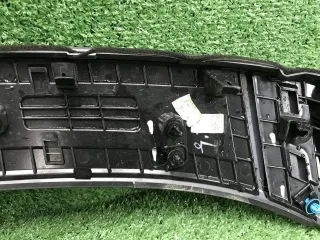 F165608160CA Накладка крышки багажника Jetour Dashing Арт 0000007847035, вид 25