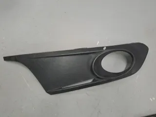 5C6853666A9B9 Решётка в бампер правая Volkswagen Jetta 6 Арт ZAP351696
