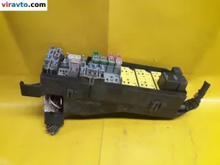  Блок предохранителей Ford Escape 1 Арт 136404