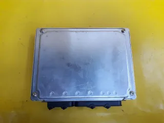 8d0907558e, 0261204805 Блок управления двигателем Volkswagen Passat B5 Арт 154861, вид 2