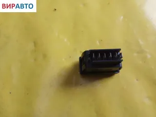  Кнопка стеклоподъемника переднего правого Renault 19 2 Арт 123092
