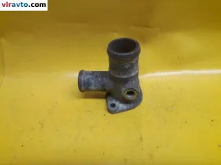 068121133M Фланец (тройник) системы охлаждения Audi 80 B3 Арт 129957, вид 1