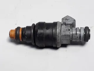0280150902, 037906031C Форсунка Audi 80 B4 Арт 173450