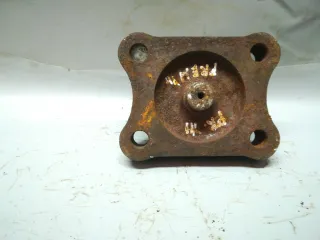  Цапфа задняя правая (ось ступицы) Nissan Primera 10 Арт 191172, вид 2