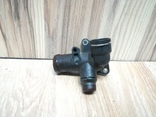 06B121133D Фланец (тройник) системы охлаждения Audi A4 B7 Арт 192903