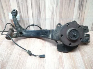 8D0407257 Кулак поворотный левый Audi A6 C5 (S6,RS6) Арт 196696, вид 1