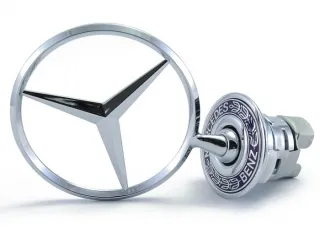 A 210 880 01 86, A 202 880 01 86 Эмблема Mercedes C W202 Арт car0210042_4, вид 1