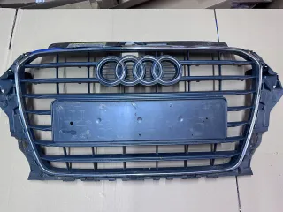 8V5853651 Решетка радиатора Audi RS3 8V Арт AL14772748505_2, вид 1