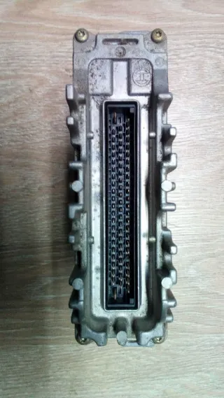 90464735KA, 0281001335 Блок управления двигателем Opel Vectra B Арт 1_262, вид 3