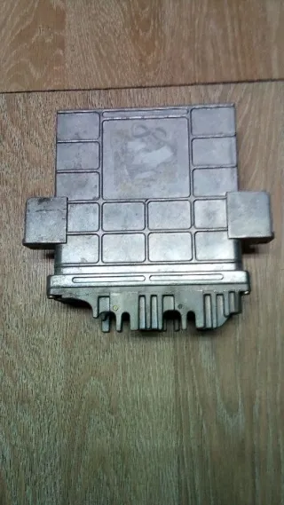 90464735KA, 0281001335 Блок управления двигателем Opel Vectra B Арт 1_262, вид 4
