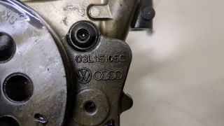 03L115105B Насос масляный Volkswagen Crafter 1 Арт 20362862, вид 2