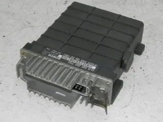 0235450632 0281001705 Блок управления двигателем Mercedes Vito W638 Арт e854032, вид 1