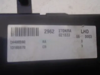 13165970CR Блок предохранителей Opel Vectra C  Арт e1792639, вид 3