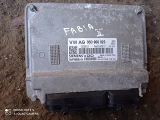 03D906023 Блок управления двигателем Skoda Fabia 2 Арт e2924284, вид 1