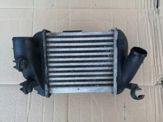 8E0145805P Интеркулер Audi A4 B6 Арт e3157512, вид 1