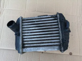 8E0145805P Интеркулер Audi A4 B6 Арт e3157512, вид 3