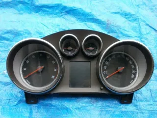 13374913 Щиток приборов (приборная панель) Opel Zafira C Арт e3251020, вид 1