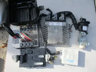 S122326109 8200565863 Блок управления двигателем Nissan TIIDA C11 Арт e3716045, вид 1