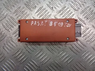 8D0862335B Блок управления двигателем Volkswagen Passat B5 Арт e3717656, вид 1