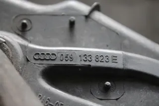 059133823E 4E0129620E Корпус воздушного фильтра Audi A8 D3 (S8) Арт e3837386, вид 4
