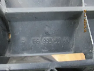 A1688880160 Решетка радиатора Mercedes A W168 Арт e3863024, вид 3