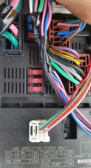 284B71HR0C 284B71TX2B Блок предохранителей Nissan Micra K13 Арт e4284923, вид 2