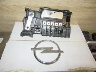 39023242 Блок предохранителей Opel Astra K Арт e4883200, вид 1