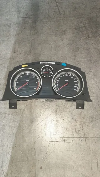 13142790TF Щиток приборов (приборная панель) Opel Astra H Арт e5045583, вид 1