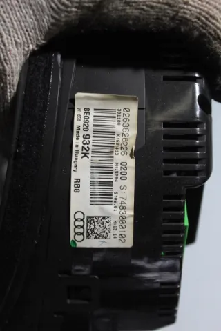 8E0920932K Щиток приборов (приборная панель) Audi A4 B7 Арт e5080623, вид 4