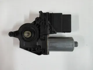 3B9839752CM Моторчик стеклоподъемника Volkswagen Passat B5 Арт e5242136, вид 1