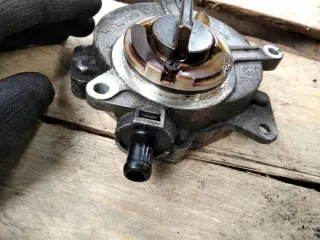 06D145100 Насос вакуумный Audi A4 B6 Арт e5354745, вид 3