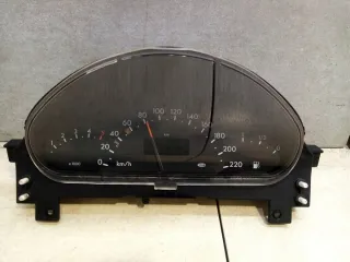 A1685403911 Щиток приборов (приборная панель) Mercedes A W168 Арт e5459624, вид 1